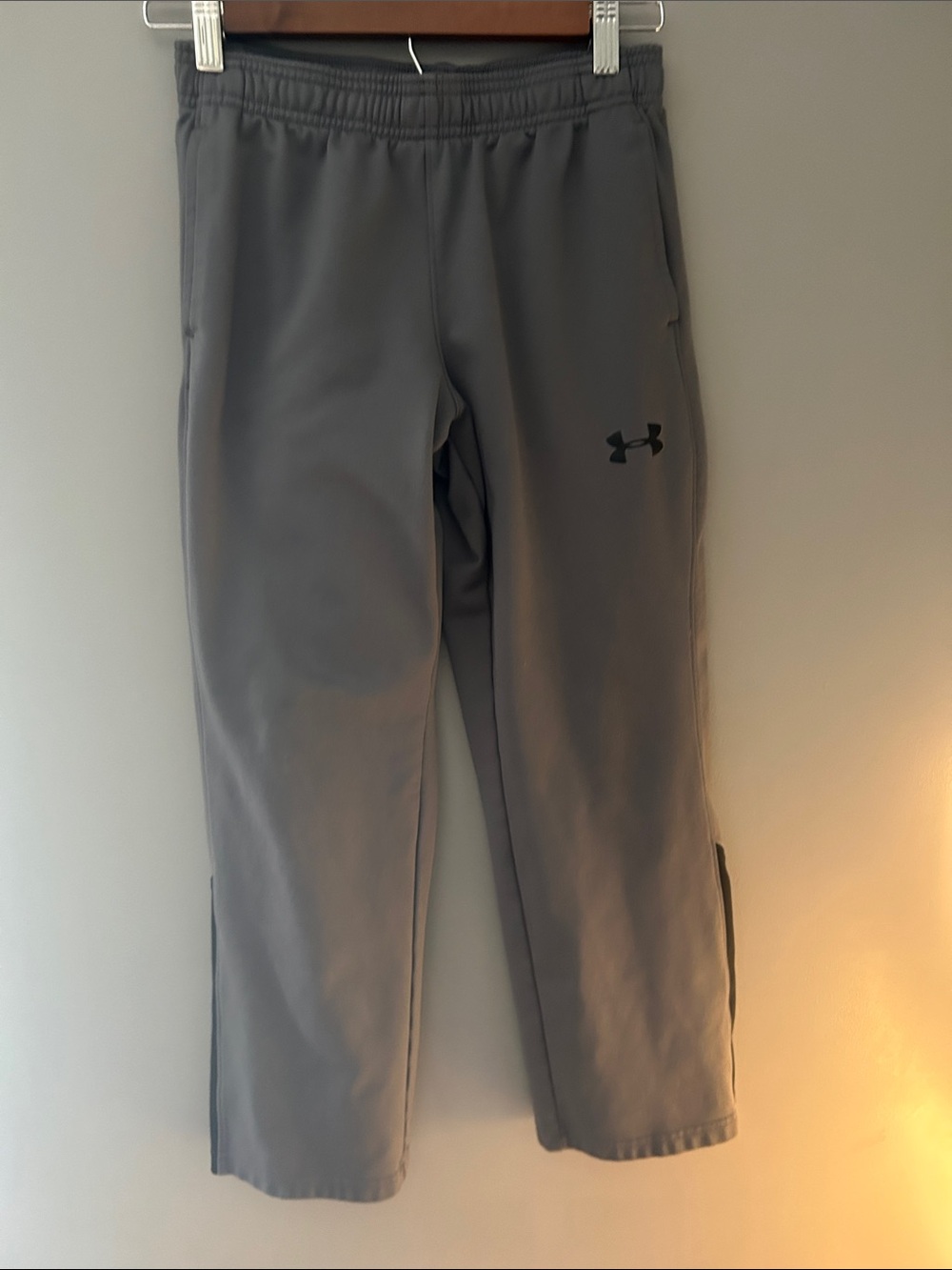 Under Armour Kids' Medium Gray Performance Jogger Pants